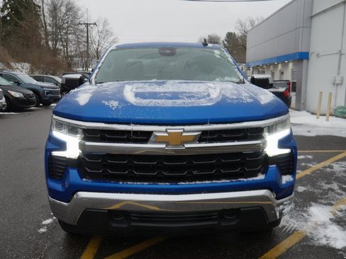Used 2022 Chevrolet Silverado 1500 LT w/ Z71 Off-Road Package image 3