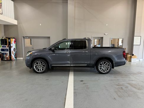 Used 2017 Honda Ridgeline RTL-E image 1