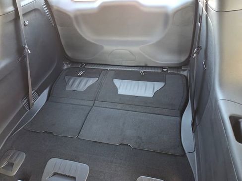 New 2026 Chrysler Pacifica Select image 6