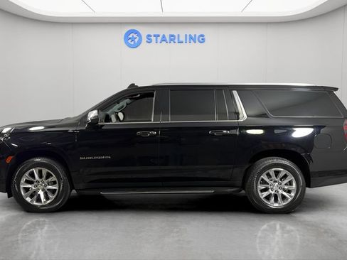 Used 2023 Chevrolet Suburban Premier RWD image 3