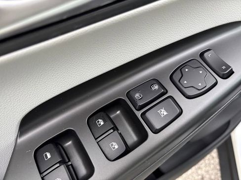 Used 2023 Hyundai Kona SEL w/ Convenience Package image 13