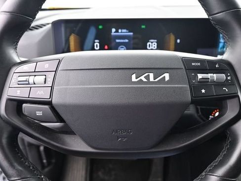 Used 2026 Kia Sportage LX FWD image 29