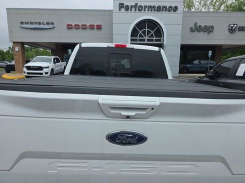 Used 2018 Ford F150 Lariat w/ Equipment Group 502A Luxury AWD/4WD image 13