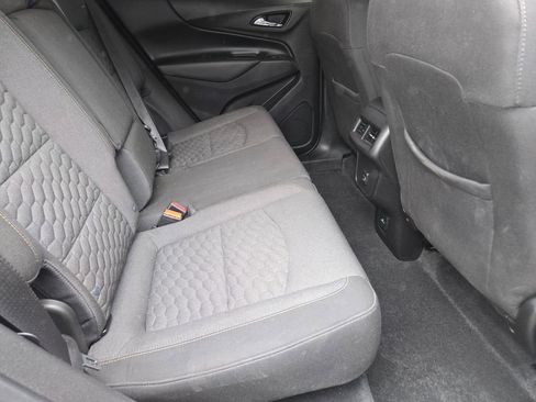 Used 2019 Chevrolet Equinox LT w/ Sun & Navigation Package image 4