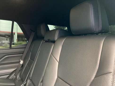 Used 2025 Toyota 4Runner SR5 RWD image 11