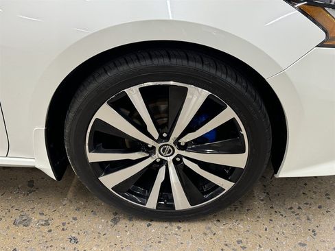 Used 2020 Nissan Altima 2.5 SR AWD/4WD image 21