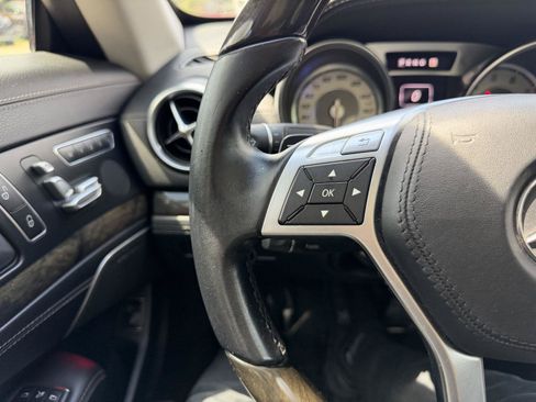 Used 2013 Mercedes-Benz SL 550 image 19