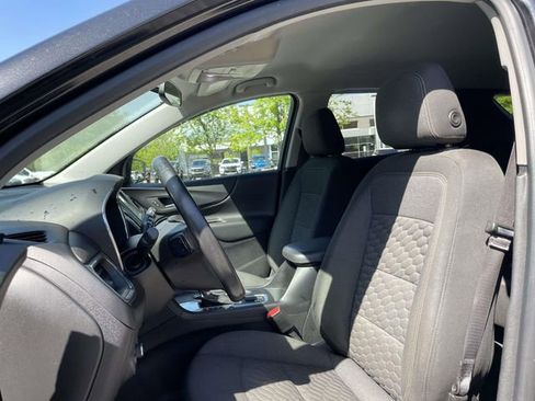 Used 2018 Chevrolet Equinox LT image 19