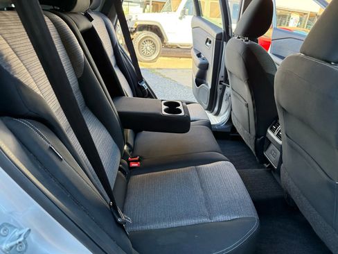 Used 2021 Nissan Rogue SV image 25