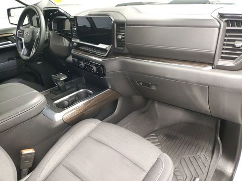 Used 2023 Chevrolet Silverado 1500 LT Trail Boss image 8