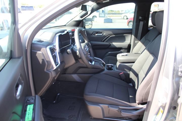 New 2026 GMC Canyon Elevation RWD image 9