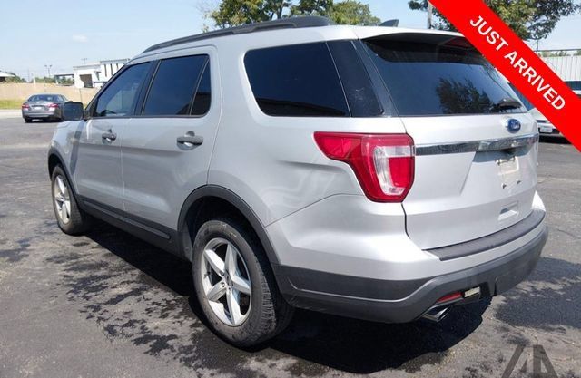 Used 2018 Ford Explorer 4WD w/ Class II Trailer Tow Package image 3