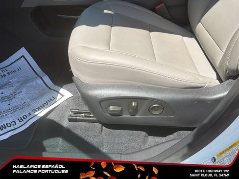 Certified 2026 GMC Acadia Elevation w/ Elevation Premium Package FWD image 15