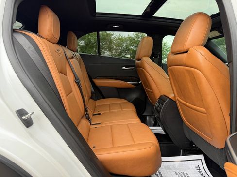 Used 2019 Cadillac XT4 Premium Luxury AWD/4WD image 17
