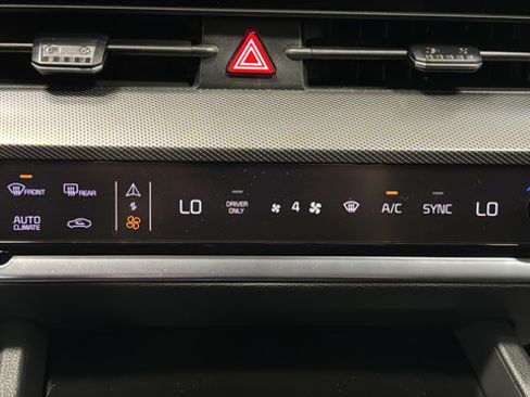 Used 2025 Kia Sportage SX Prestige AWD/4WD image 18