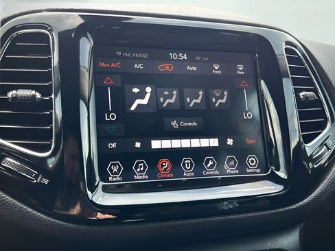 Used 2018 Jeep Compass Limited AWD/4WD image 42
