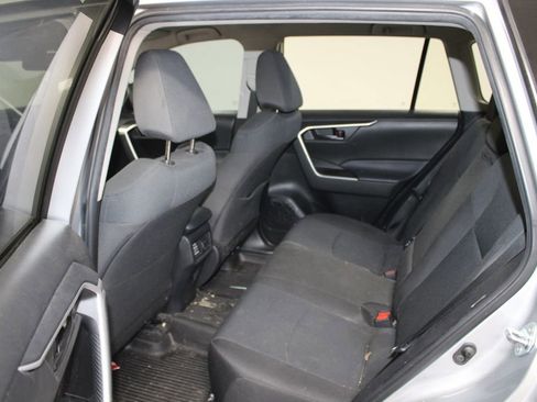 Used 2022 Toyota RAV4 LE FWD image 16