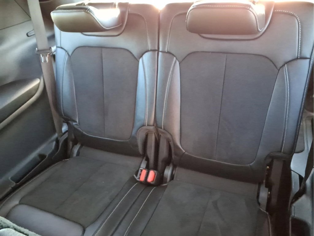 Used 2023 Jeep Grand Cherokee L Laredo AWD/4WD image 17