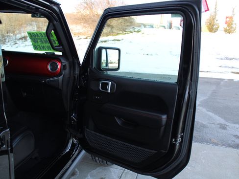 Certified 2020 Jeep Gladiator Rubicon image 13
