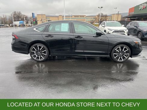 Used 2025 Honda Accord Touring image 9