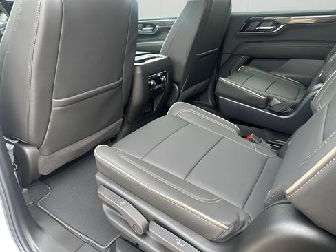 New 2026 GMC Yukon XL Elevation image 20