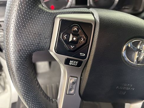 Used 2015 Toyota 4Runner SR5 image 21