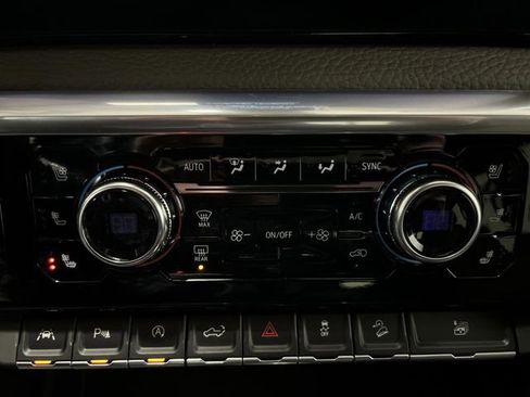 Used 2022 GMC Sierra 1500 Denali w/ Denali Reserve Package image 8