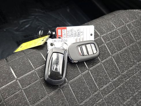 Certified 2024 Honda HR-V LX image 18