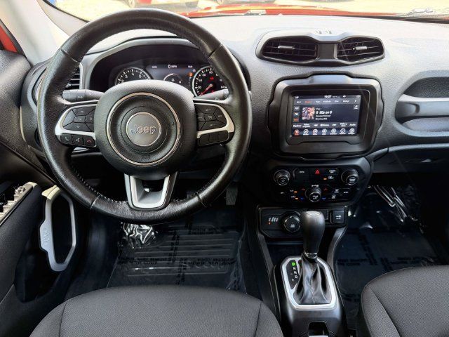 Used 2021 Jeep Renegade Latitude w/ Convenience Group AWD/4WD image 3