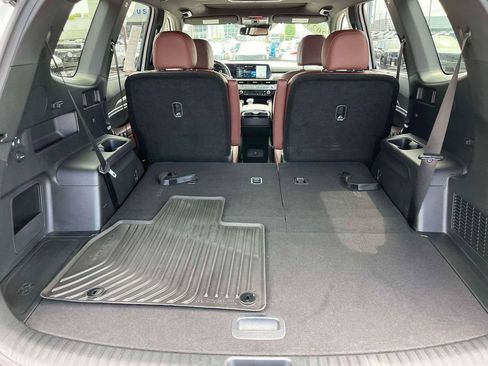 Used 2023 Kia Telluride EX w/ EX Captain's Chair Package AWD/4WD image 9