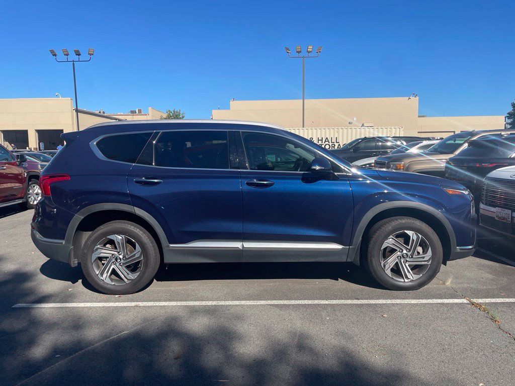 Used 2022 Hyundai Santa Fe SEL w/ Convenience + Premium Package AWD/4WD image 3