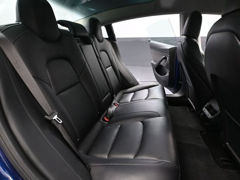 Used 2018 Tesla Model 3 Long Range image 38