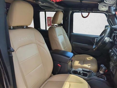 Used 2018 Jeep Wrangler Unlimited Sahara AWD/4WD image 26