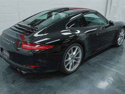Used 2015 Porsche 911 Carrera S image 26