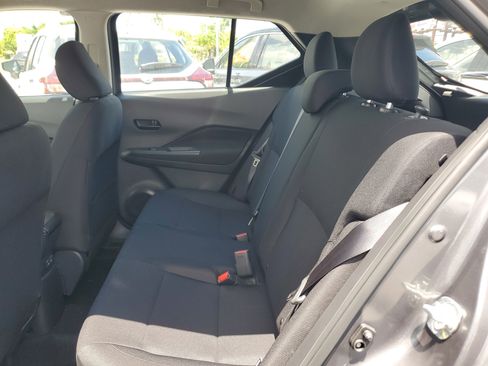 New 2025 Nissan Kicks Play S image 17