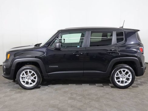 Used 2023 Jeep Renegade Latitude AWD/4WD image 16