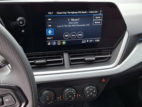 New 2026 Chevrolet Trax LS w/ LS Convenience Package FWD image 9