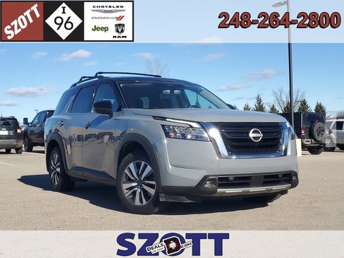 Used 2022 Nissan Pathfinder SL image 1