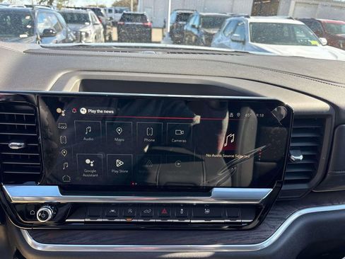 New 2026 GMC Sierra 1500 SLT w/ SLT Premium Package AWD/4WD image 15