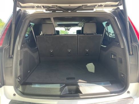 Certified 2024 Cadillac Escalade ESV Premium Luxury AWD/4WD image 15