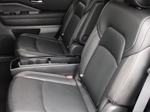 Certified 2024 Nissan Pathfinder SL w/ SL Premium Package image 26