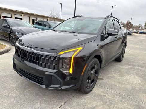 New 2026 Kia Sportage X-Line image 3
