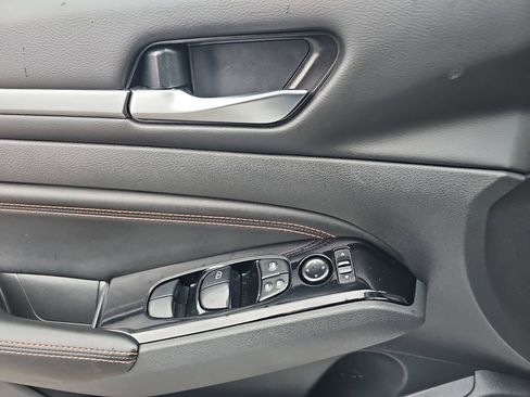 Used 2023 Nissan Altima 2.5 SR image 31