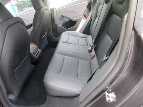 Used 2024 Tesla Model 3 RWD image 39