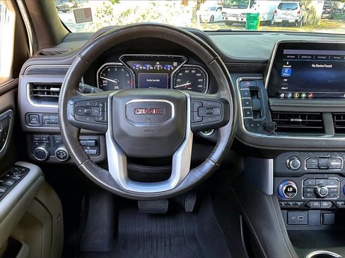 Used 2021 GMC Yukon SLT w/ SLT Luxury Plus Package image 8