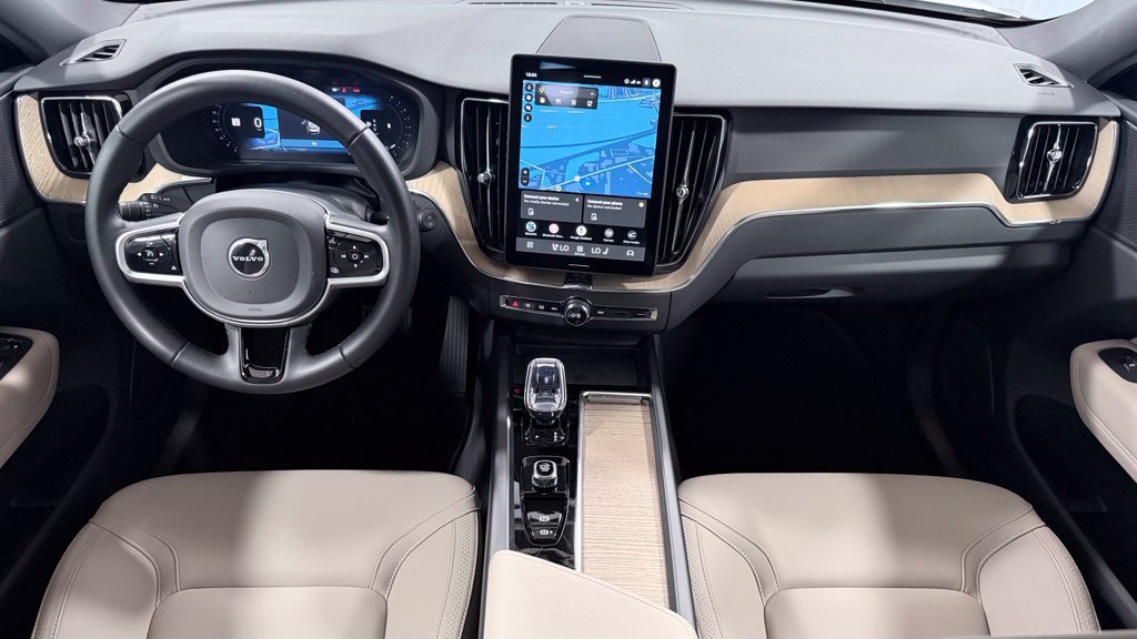Certified 2026 Volvo XC60 B5 Plus AWD/4WD image 2