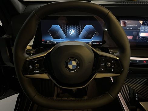 Used 2025 BMW X3 xDrive30i w/ Premium Package image 14