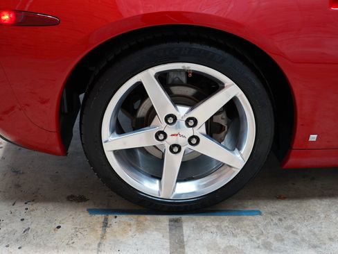 Used 2006 Chevrolet Corvette Convertible w/ Preferred Equipment Group image 61