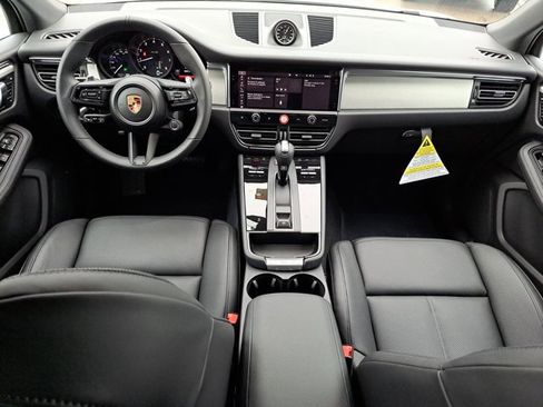 Certified 2026 Porsche Macan image 16