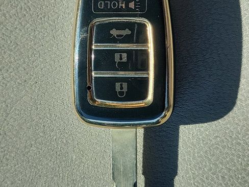 Used 2018 Honda CR-V LX image 33